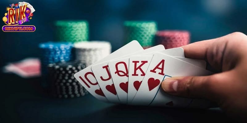 Quá trình trò chơi Poker thống trị ngành giải trí