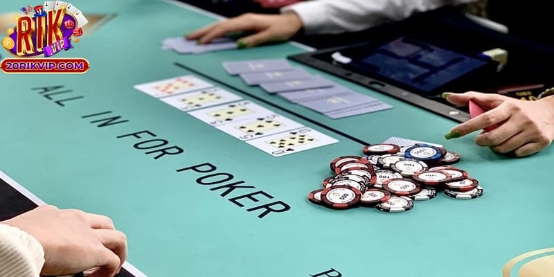 Cách chơi Poker VN xác định bài mạnh