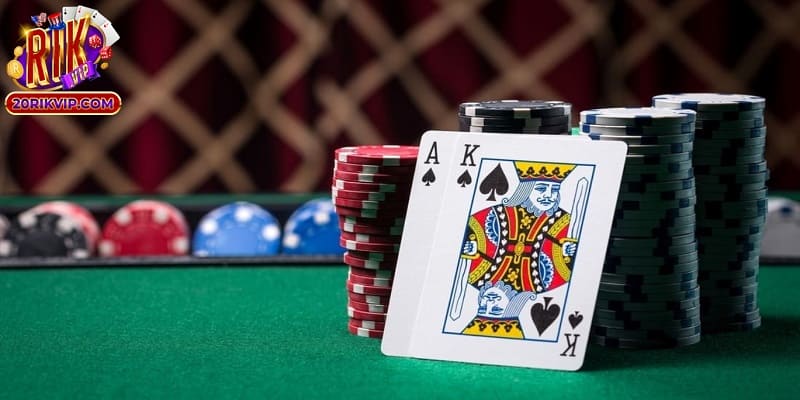 Cách chơi Poker VN Poker Omaha