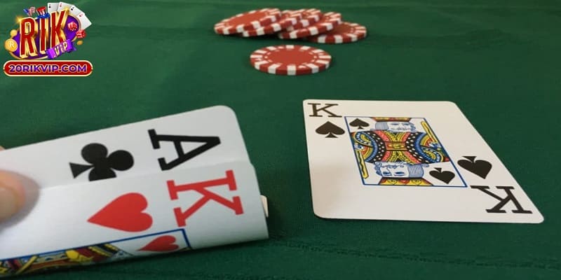 Cách chơi Poker VN Bluff